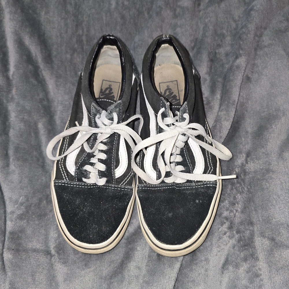 VANS (8.5) Women's Black and White Canvas Sneakers WORN